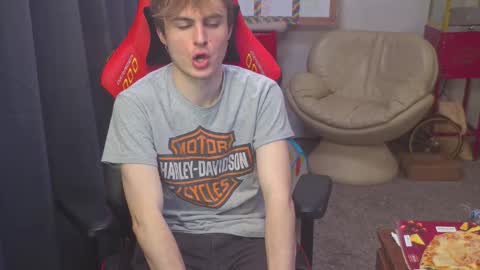 Snapshot of mattcashxxx chatting on March 2026 01:11:02 AM Matt Cash online show from March 2026 01:11:02 AM