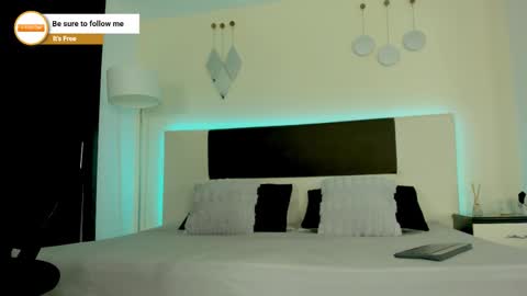 Snapshot of mattdevon chatting on December 2025 12:15:02 AM Matt online show from December 2025 12:15:02 AM