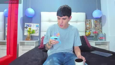 ---Matteo--- online show from October 2025 02:59:01 AM