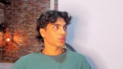 mattfiore online show from December 2025 06:01:02 PM