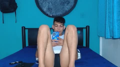 matthew_hawk19 online show from February 2025 02:40:01 PM