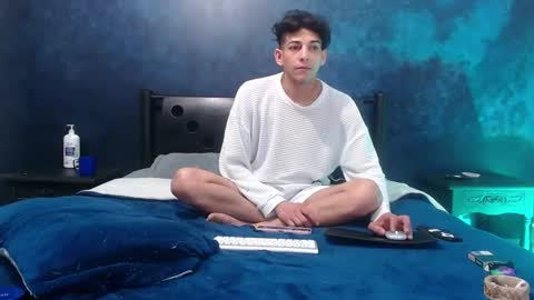 matthew_hawk19 online show from January 2026 11:18:02 PM