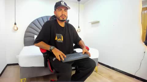 Matthew online show from February 2026 08:01:02 PM