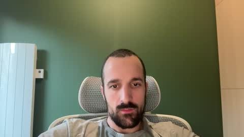 Snapshot of matthias24 chatting on November 2025 03:29:02 PM M online show from November 2025 03:29:02 PM