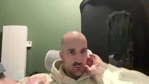 Snapshot of matthias24 chatting on February 2026 10:53:01 PM M online show from February 2026 10:53:01 PM