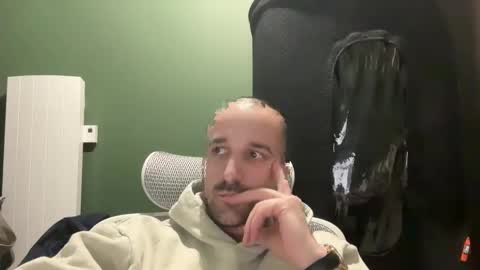 Snapshot of matthias24 chatting on March 2026 01:01:01 AM M online show from March 2026 01:01:01 AM