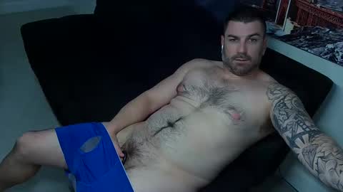 Snapshot of matthiasblues chatting on February 2025 02:05:02 AM MatthiasBlues online show from February 2025 02:05:02 AM