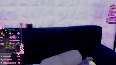 Snapshot of matti_sofia chatting on February 2025 10:14:02 PM TATIANA AND ROUS online show from February 2025 10:14:02 PM