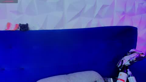 Snapshot of matti_sofia chatting on February 2025 10:15:02 PM TATIANA AND ROUS online show from February 2025 10:15:02 PM