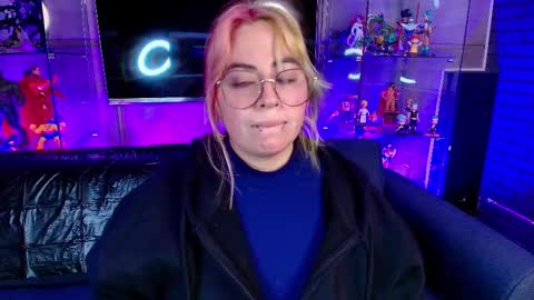 Snapshot of matti_sofia chatting on February 2026 11:18:01 AM TATIANA AND ROUS online show from February 2026 11:18:01 AM