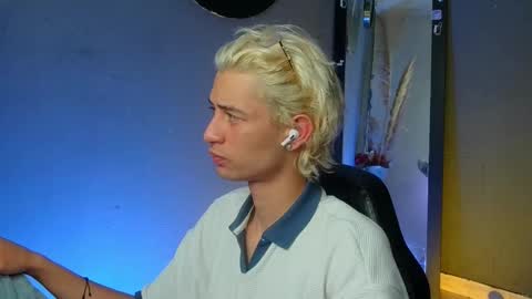 mattias     online show from September 2025 07:09:02 AM