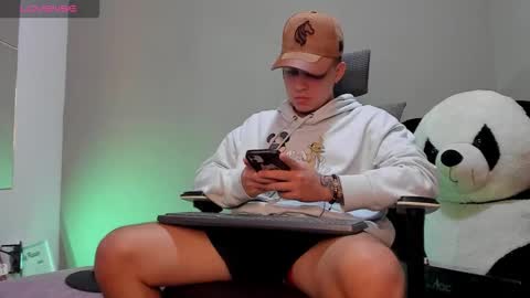 mattiwsmorris_ online show from October 2025 03:39:02 AM