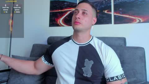 Snapshot of mattsaill_ chatting on January 2025 10:22:01 PM mattsaill_ online show from January 2025 10:22:01 PM