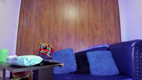 Snapshot of mature_beautiful chatting on January 2025 12:37:01 PM Lucy online show from January 2025 12:37:01 PM