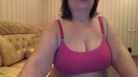 Snapshot of mature_cat chatting on January 2025 02:37:02 AM Cat online show from January 2025 02:37:02 AM