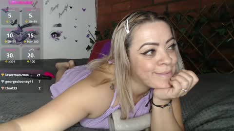 Snapshot of mature_liaa chatting on January 2025 02:04:01 AM Mature liaa online show from January 2025 02:04:01 AM