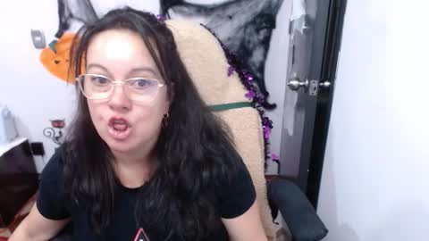 Sonia online show from November 2025 11:18:02 PM