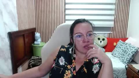 Sonia online show from May 2026 10:17:02 PM