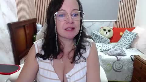 Sonia online show from May 2026 03:28:01 PM