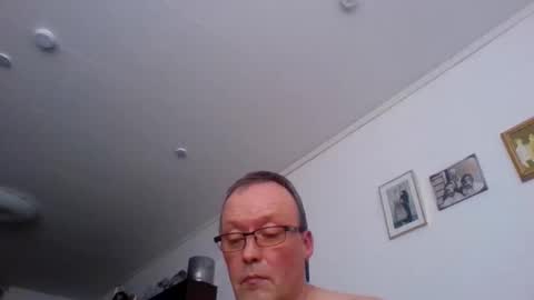 Matured man online show from April 2026 11:16:01 AM