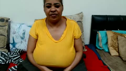 Snapshot of maturedbootyqueen chatting on May 2026 12:08:02 AM QUEEN online show from May 2026 12:08:02 AM