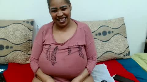 Snapshot of maturedbootyqueen chatting on May 2026 09:09:02 PM QUEEN online show from May 2026 09:09:02 PM