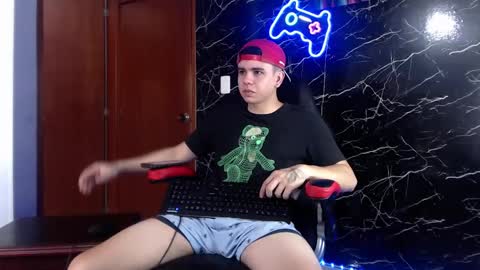 Matias online show from December 2024 07:10:01 PM