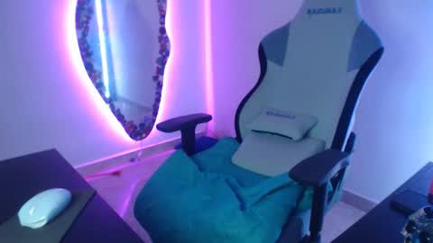 Mau and Lauren online show from March 2026 11:41:01 PM