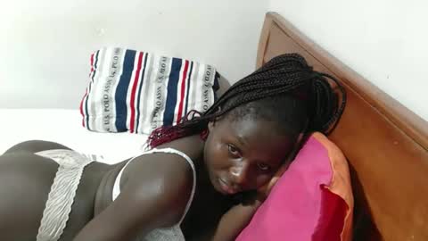 Snapshot of maui_001 chatting on September 2025 08:25:01 PM moh online show from September 2025 08:25:01 PM