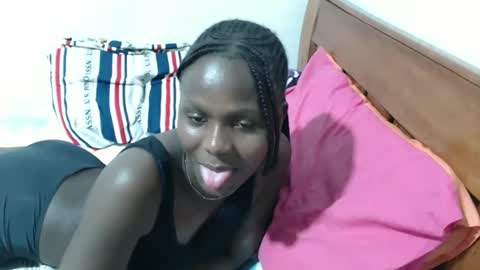 Snapshot of maui_001 chatting on November 2025 12:30:01 PM moh online show from November 2025 12:30:01 PM