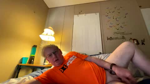 maurice1922 online show from December 2024 06:26:02 PM