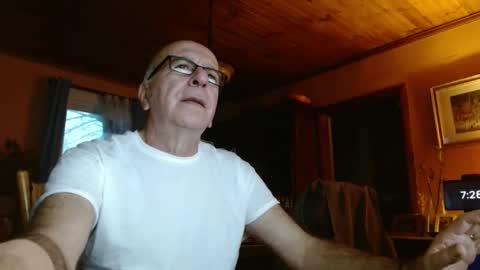 Maurice online show from December 2024 12:27:01 PM