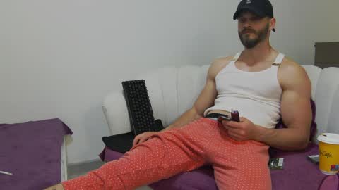 mauro_real_man online show from May 2026 06:35:02 PM
