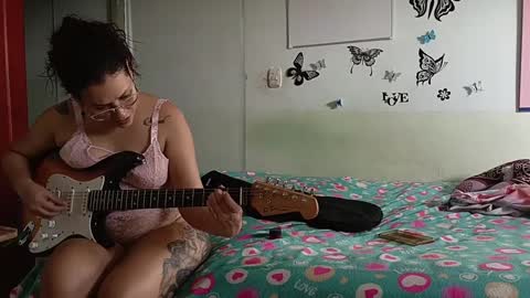 Snapshot of mauroluxandra chatting on January 2025 09:09:01 PM mauroluxandra online show from January 2025 09:09:01 PM