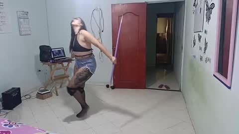 Snapshot of mauroluxandra chatting on February 2025 02:58:02 PM mauroluxandra online show from February 2025 02:58:02 PM