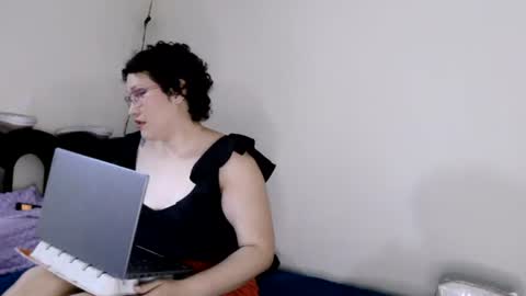 Snapshot of mauroluxandra chatting on July 2026 10:59:02 PM mauroluxandra online show from July 2026 10:59:02 PM