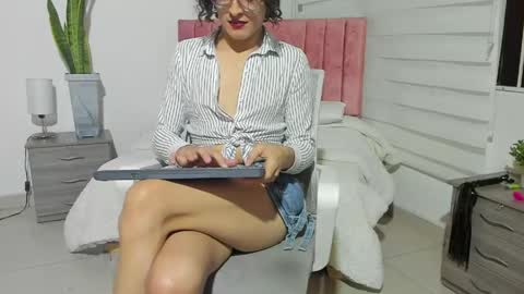 Snapshot of maverick_angel chatting on May 2026 02:55:01 PM Maverick online show from May 2026 02:55:01 PM