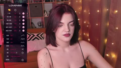 Snapshot of mavis_crystal chatting on December 2024 01:40:01 AM Mavis online show from December 2024 01:40:01 AM