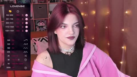 Snapshot of mavis_crystal chatting on December 2024 09:52:01 PM Mavis online show from December 2024 09:52:01 PM