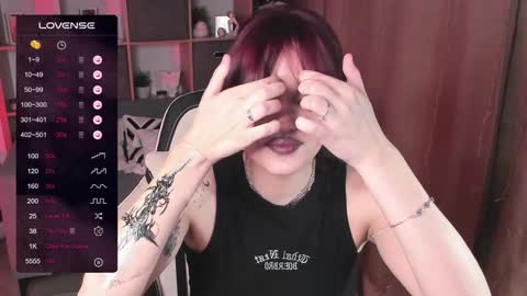 Snapshot of mavis_crystal chatting on January 2025 09:51:01 PM Mavis online show from January 2025 09:51:01 PM