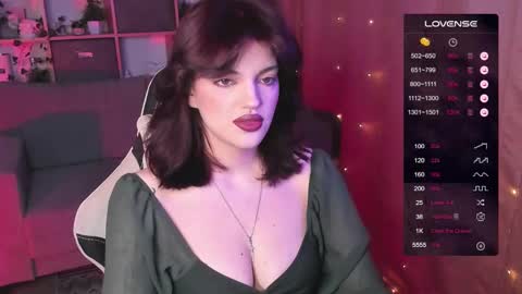 Snapshot of mavis_crystal chatting on March 2025 10:02:02 PM Mavis online show from March 2025 10:02:02 PM