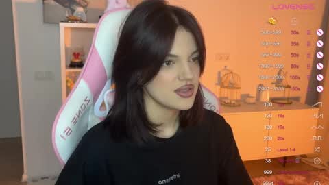 Snapshot of mavis_crystal chatting on September 2025 09:37:02 PM Mavis online show from September 2025 09:37:02 PM
