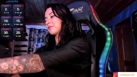 Snapshot of mavis_fuentes chatting on November 2025 09:26:02 PM Hilary online show from November 2025 09:26:02 PM