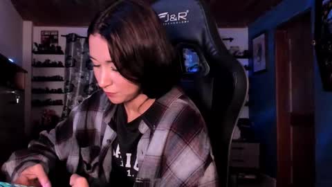 Snapshot of mavis_fuentes chatting on November 2025 09:41:02 PM Hilary online show from November 2025 09:41:02 PM