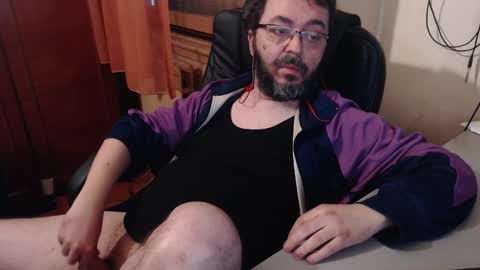 Snapshot of max818k chatting on December 2024 06:35:02 AM Max online show from December 2024 06:35:02 AM