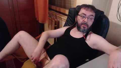 Snapshot of max818k chatting on January 2025 04:18:02 PM Max online show from January 2025 04:18:02 PM