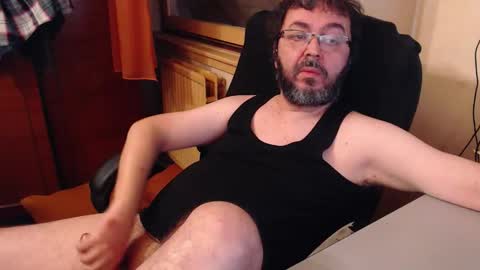 Snapshot of max818k chatting on November 2025 02:44:01 PM Max online show from November 2025 02:44:01 PM