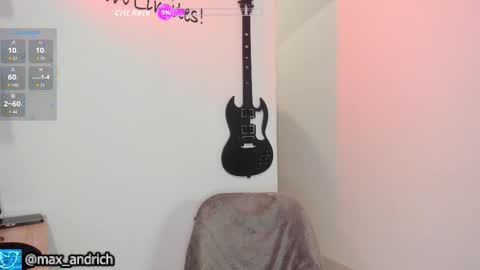 Snapshot of max__andrich chatting on November 2025 03:20:01 AM Max... online show from November 2025 03:20:01 AM