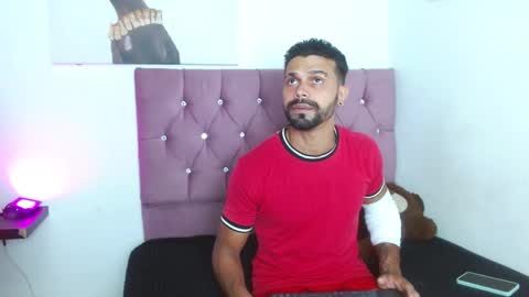 Snapshot of max_ashley_mds chatting on October 2025 09:02:01 PM Max Ashley online show from October 2025 09:02:01 PM