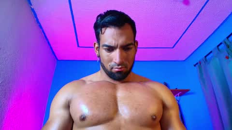Snapshot of max_brown21 chatting on January 2025 05:32:01 PM max_brown21 online show from January 2025 05:32:01 PM